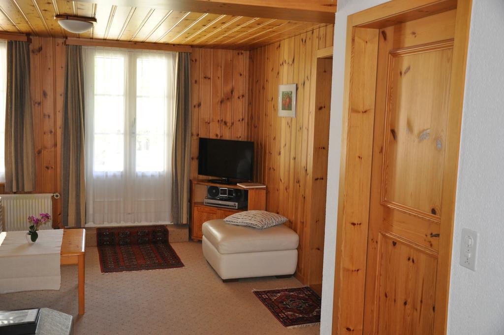 Ferienwohnungen Chalet Hohturnen Гриндельвальд Экстерьер фото